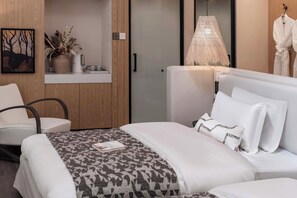 Superior Twin Room, City View | Desk, laptop workspace, blackout curtains, free WiFi - AND.U Designer Homestay (Shangri-La)