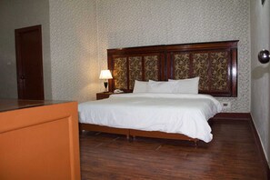 WiFi, bed sheets