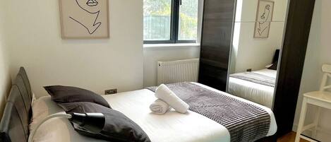 Iron/ironing board, free WiFi, bed sheets