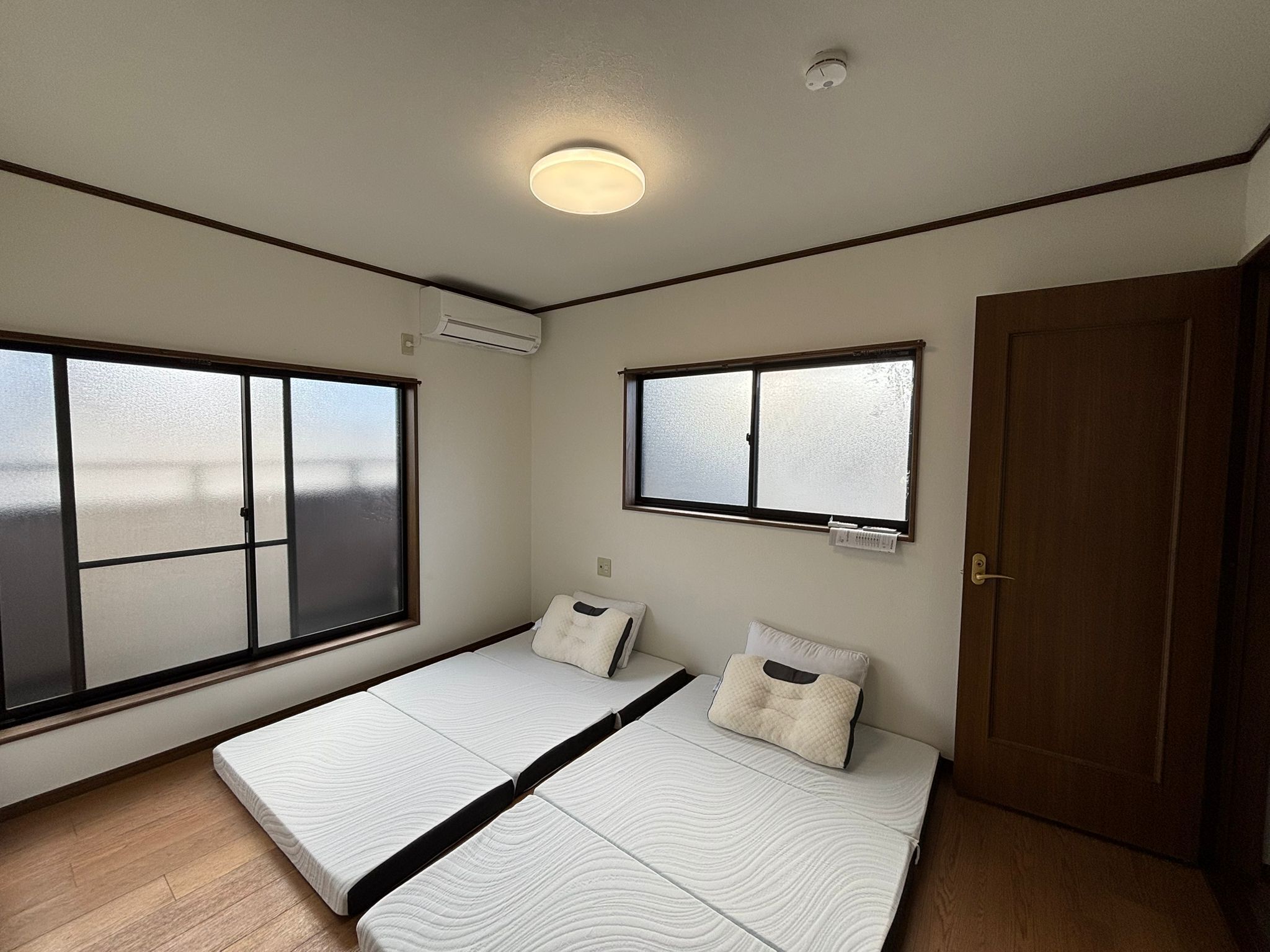 Internet, bed sheets