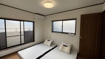 Internet, bed sheets