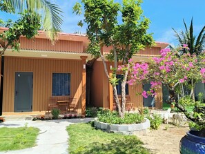 Soundproofing, free WiFi, bed sheets - Homestay Thuy Thu (Cam Ranh)
