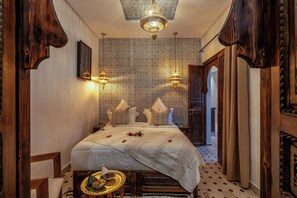 مكتب وواي فاي مجانًا