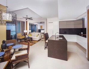 廚房用具/餐具/器皿