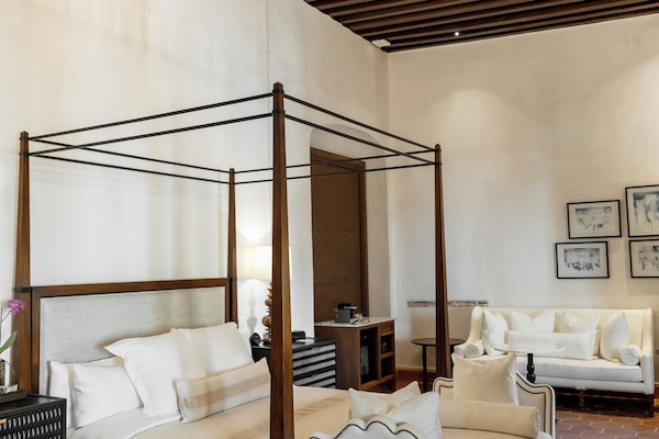 Minibar, caja de seguridad en la habitación y sistema de insonorización