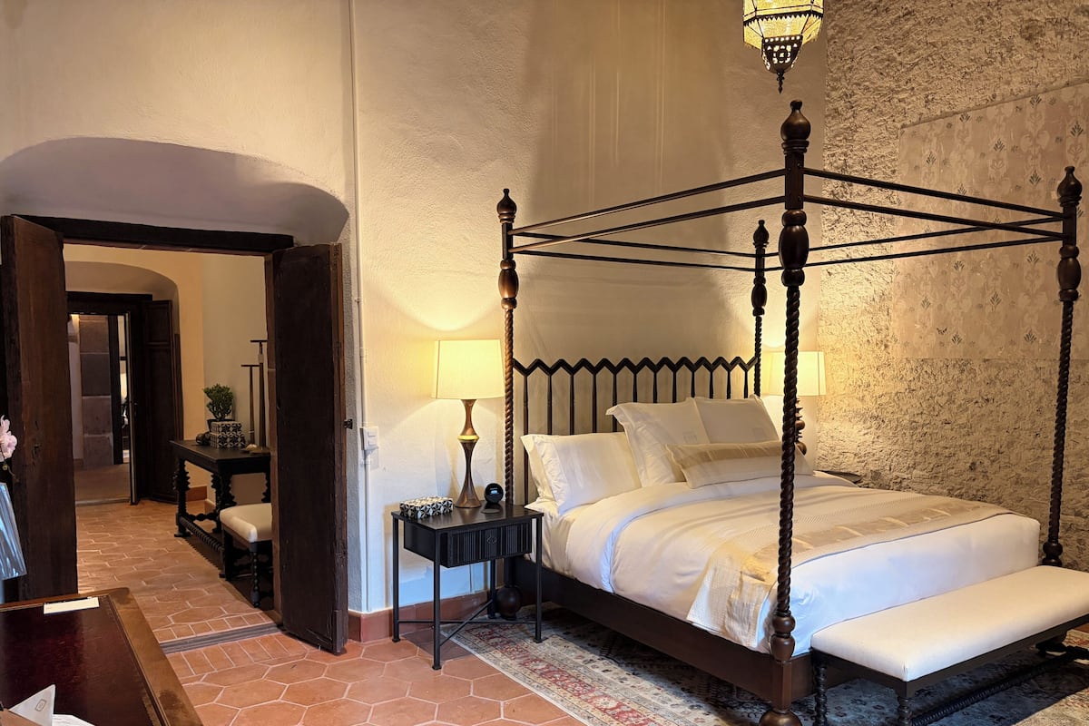 Luxury Suite, Non Smoking, City View | Minibar, in-room safe, soundproofing, free WiFi