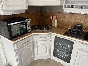 Private kitchen - Charming F1 apartment in fraize 88230 (Fraize)