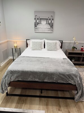 1 habitación, tabla de planchar con plancha, wifi y ropa de cama 