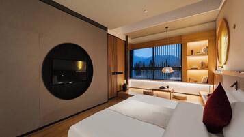 Minibar, escritorio, cortinas blackout y sistema de insonorización