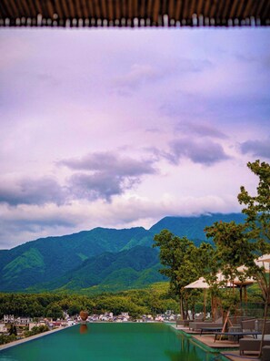 Piscine extérieure (ouverte en saison)