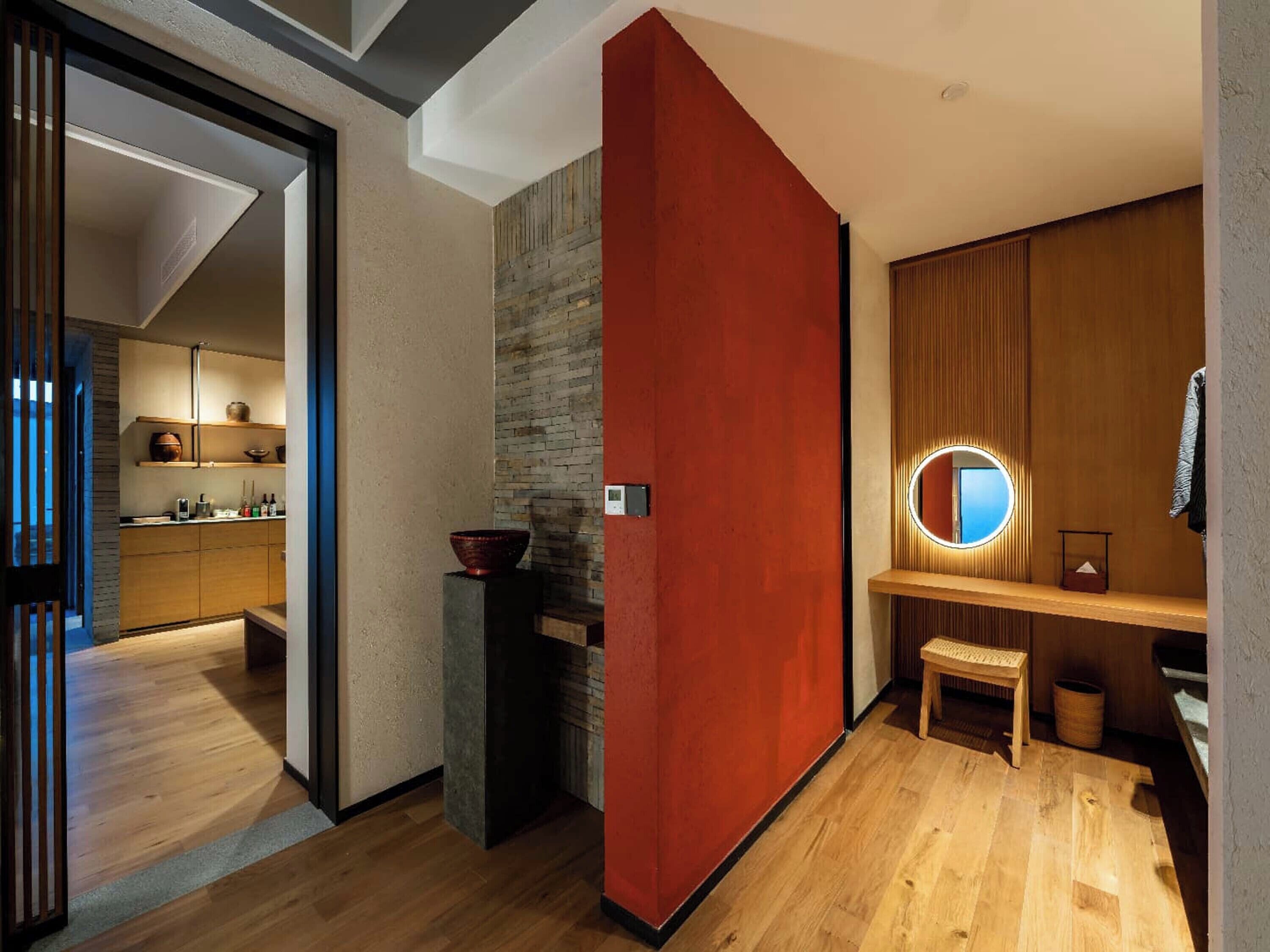 Luxury Suite, Courtyard View | Living area | LCD TV, streaming services