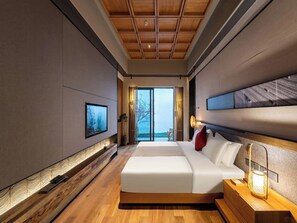 Suíte premier, vista para o pátio | Frigobar, individualmente decorados, individualmente mobiliados