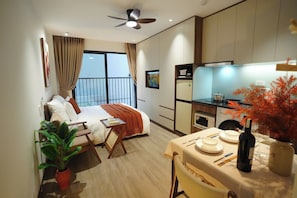 Soundproofing, free WiFi - Aurelia Apartments (Tay Ho)