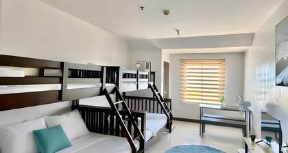 Spacious family-friendly apartment with Balcony!