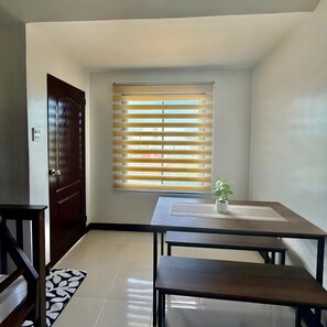 Dining - Spacious family-friendly apartment with Balcony! (Muntinlupa)