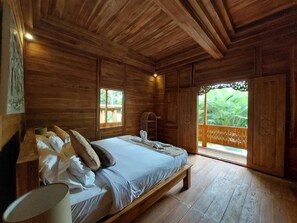 Minibar, soundproofing, free WiFi - D'Ethnic Ubud Joglo View Villas by EPS (Ubud)
