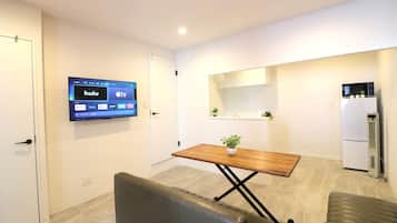 Basic Apartment, Non Smoking | Interior