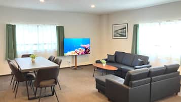 Basic Apartment, Non Smoking | Living area