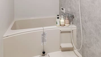 Basic Apartment, Non Smoking | Bilik Mandi | Pengering rambut, tuala disediakan, sabun, syampu