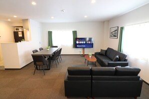 Apartamento básico, para não fumantes | Parte interna