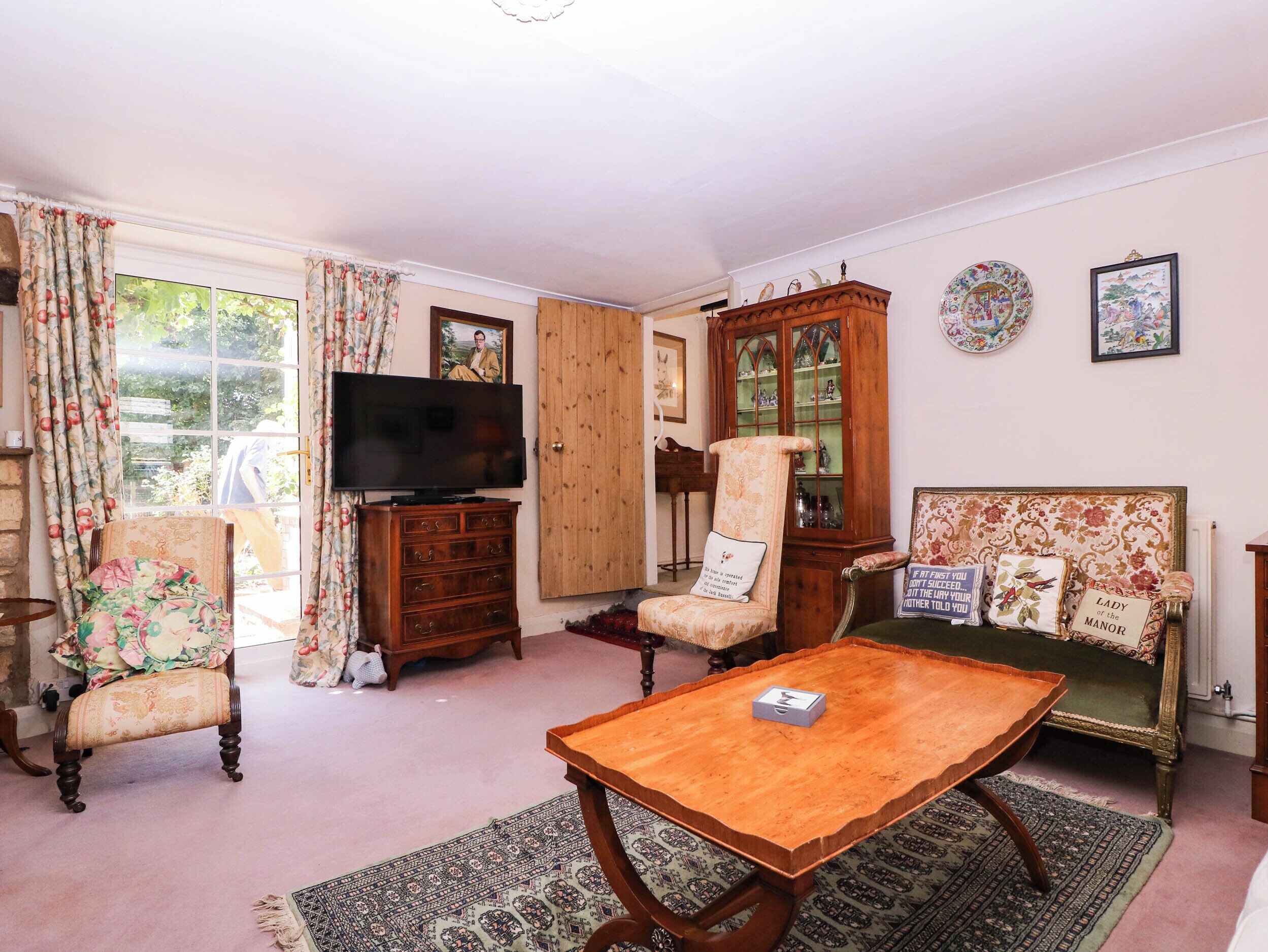 Vine Cottage, Pet Friendly, With Open Fire In Cheltenham - Winchcombe