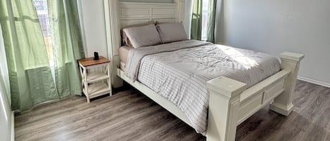 3 Schlafzimmer, Bügeleisen/Bügelbrett, WLAN, Bettwäsche