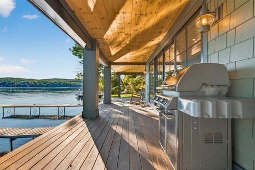 New Lake Bomoseen Waterfront Retreat • Stunning Views • 4‑Season Fun