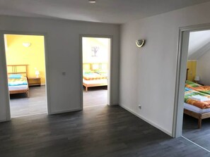 3 bedrooms, iron/ironing board, travel cot, free WiFi - Large Apartment in Green Pankow - GR2 (Berlin)