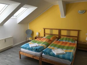 3 bedrooms, iron/ironing board, travel cot, free WiFi - Large Apartment in Green Pankow - GR2 (Berlin)