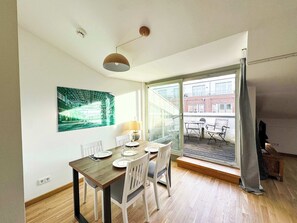 Dining - Apartments on the Havel Balcony + Free Parking (Berlin)