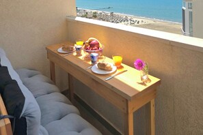 Family Apartment, Multiple Bedrooms (Sea View Holiday Apartment 073) | Outdoor dining - Sea View Holiday Apartment 073 (Rrashbull)