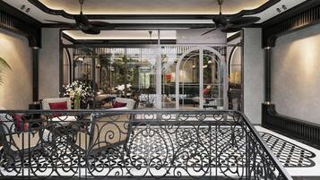 Deluxe kamer, uitzicht op heuvels | Verduisterende gordijnen, een strijkplank/strijkijzer, gratis wifi