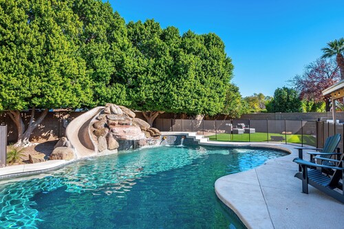 Mesa Oasis Retreat - Private Waterslide Pool, Prime Location & Family Friendly