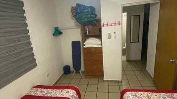 Fer et planche à repasser, Wi-Fi gratuit