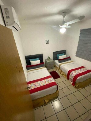 Apartemen Keluarga, pemandangan kota | Setrika/meja setrika dan Wi-Fi gratis