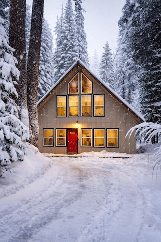 Family Cabin • 5 Min to Sugar Bowl • Donner Summit