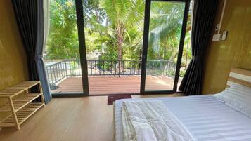 Familienzimmer, Balkon, Gartenblick | Blick auf den Garten