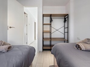3 chambres, fer et planche Ă repasser, accĂšs Internet, draps fournis