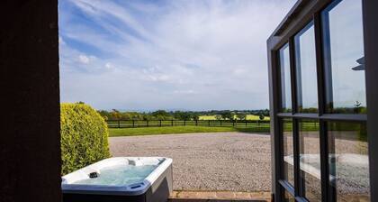 Drake's Rest, Kirklinton - a cottage that sleeps 2 guests in 1 bedroom