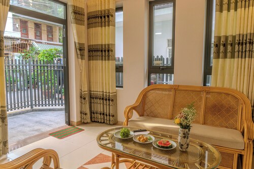 Aura Luxury Homestay  4-Bedrooms balcony CityCenter near Beach