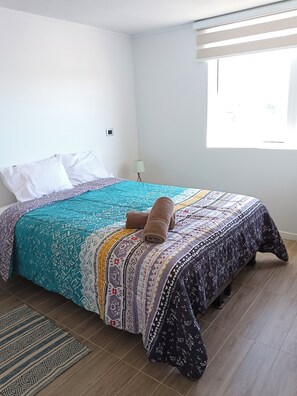 Iron/ironing board, Internet, bed sheets