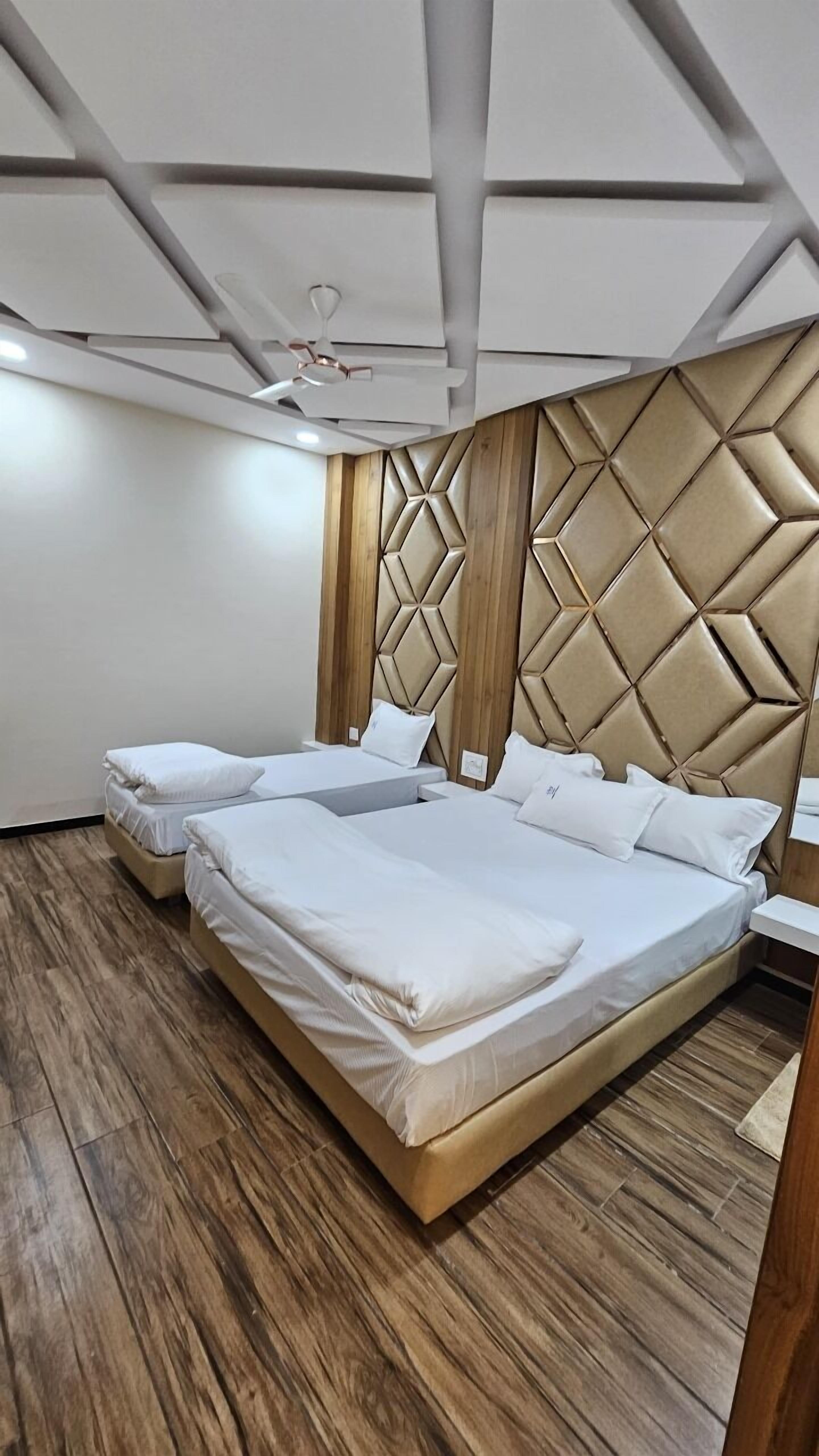 Premium bedding, desk, free WiFi, bed sheets