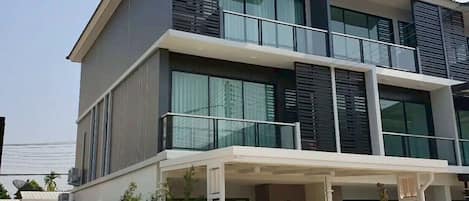 Townhome, Non Smoking, Balcony | Exterior