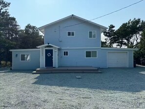 Exterior - Beach House at Rockaway (Rockaway Beach)