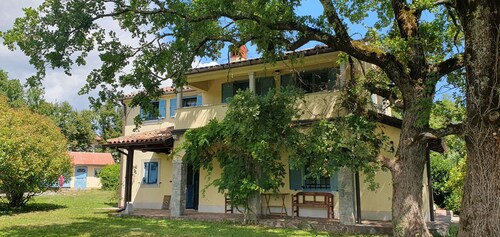 Karsolina – Private Karst Retreat near Štanjel, House & Cabin