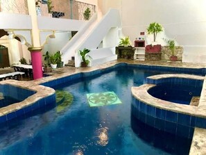 Hồ bơi