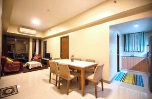 Deluxe Double Room | Desk, free WiFi, bed sheets - OYO 1192 Rk Property Rentals (Lapu-Lapu)