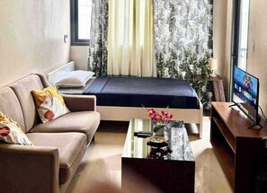 Deluxe Double Room | Desk, free WiFi, bed sheets - OYO 1192 Rk Property Rentals (Lapu-Lapu)