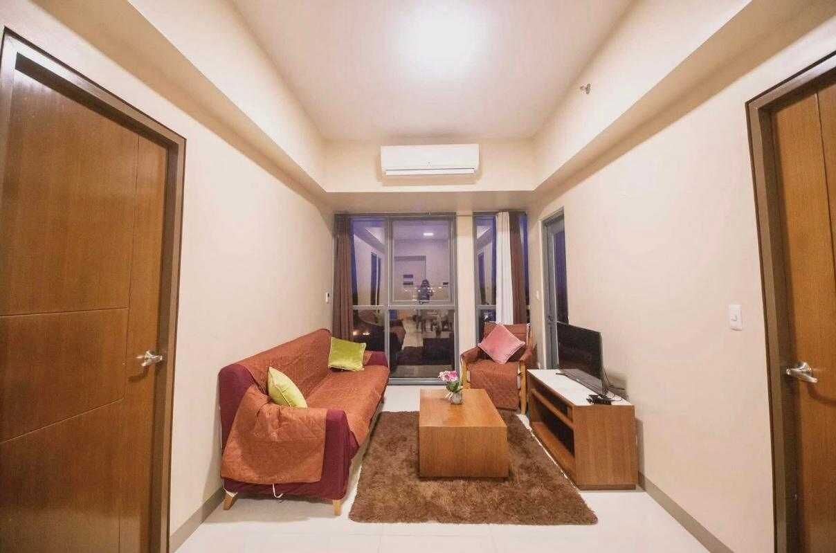 مكتب وواي فاي مجانًا وملاءات أسرّة