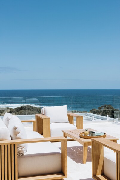 "Yallingup Palms"  just a short walk to Yallingup Beach